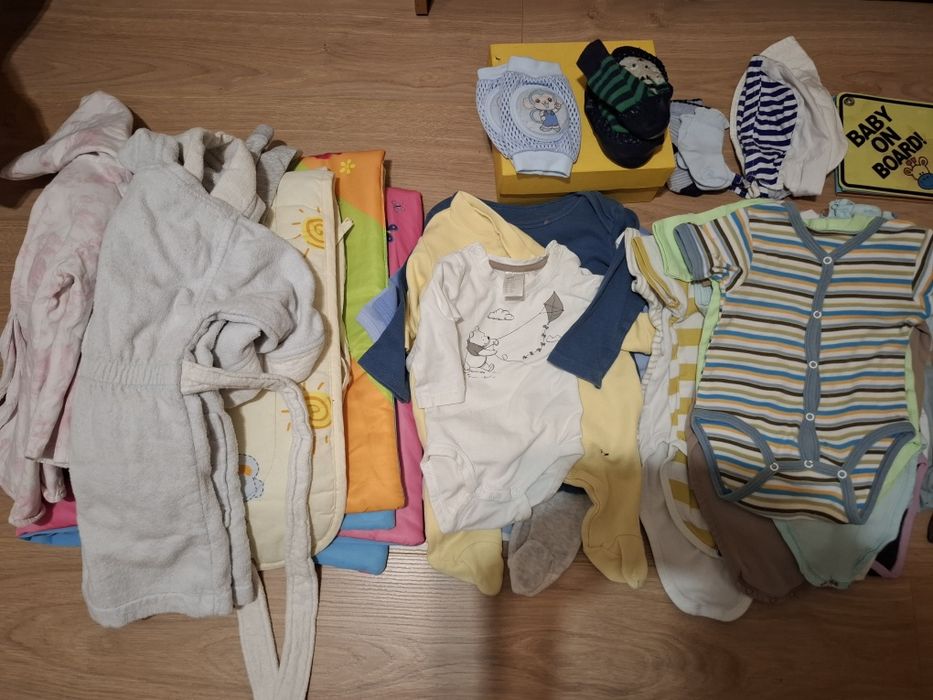 Обещани - Подарявам дрехи и обувки от 0 до 12 месеца