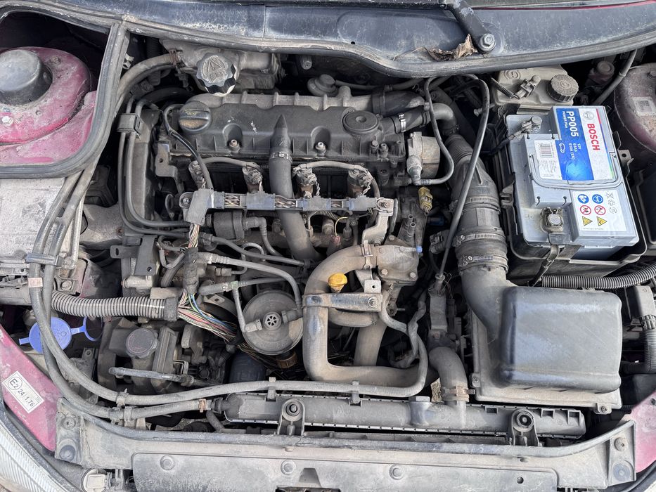 Peugeot 206 2.0hdi 90hp 2000г На Части