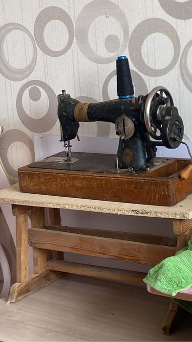 Швейня машина автомат