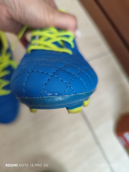 Ghete fotbal mărimea 33