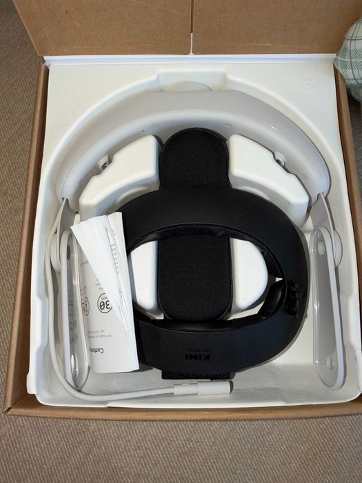 Meta Quest 3 128GB + KIWI Design Comfort Battery Head Strap pentru Quest 3.