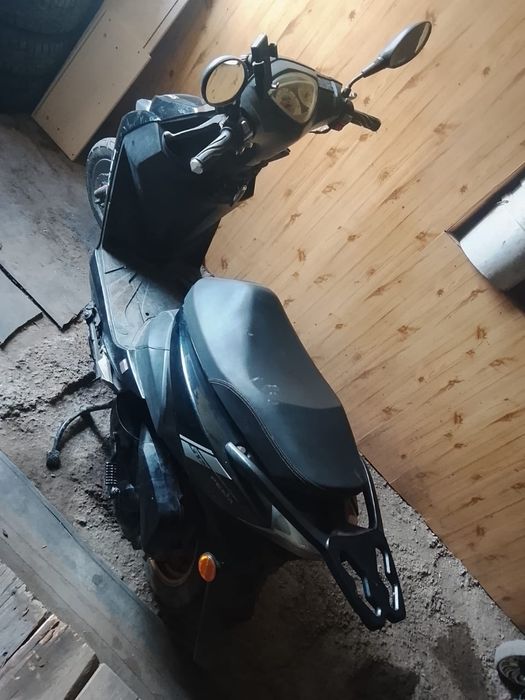 В продаже скутер