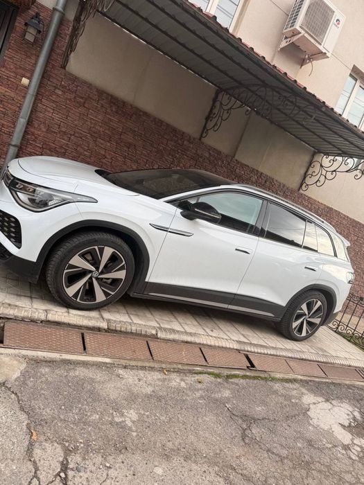 Volkswagen id6 X pure +