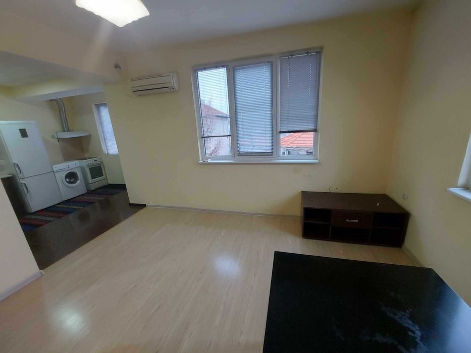 Продава се Четиристаен апартамент в Търговище, Център - 122 кв.м за 1037 €/кв.м - Снимка #2