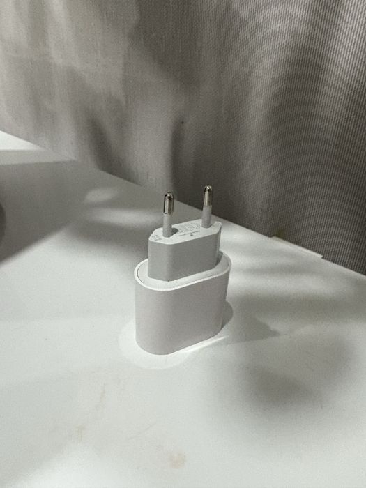 Продам адаптер для зарядки