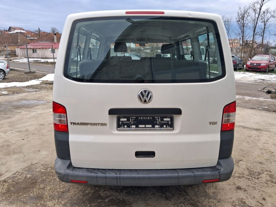 Vw transporter T5  2,0tdi, 9 locuri