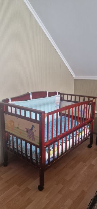 Кроватка детская с люлькой