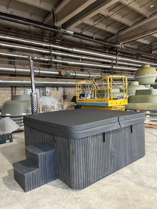 Jazuzzi ciubar QUADRO Nomad