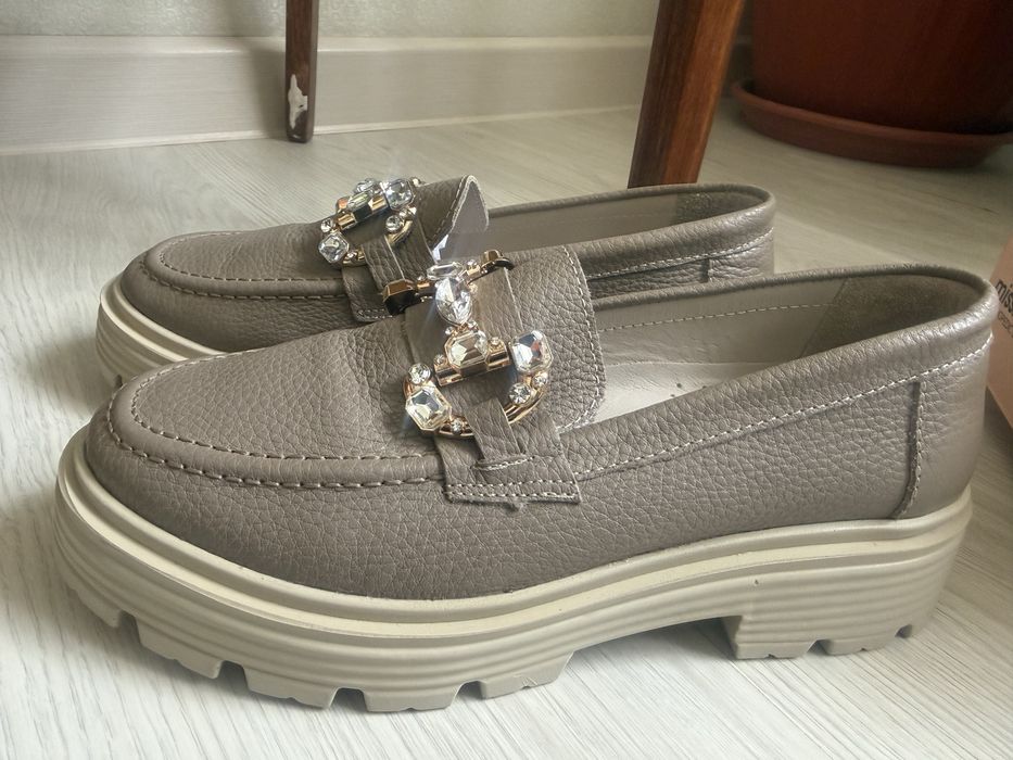 Мода и стиль, женская обувь (лоферы)