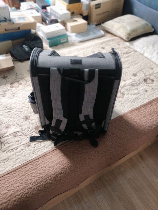 Vând rucsac transport animale nou