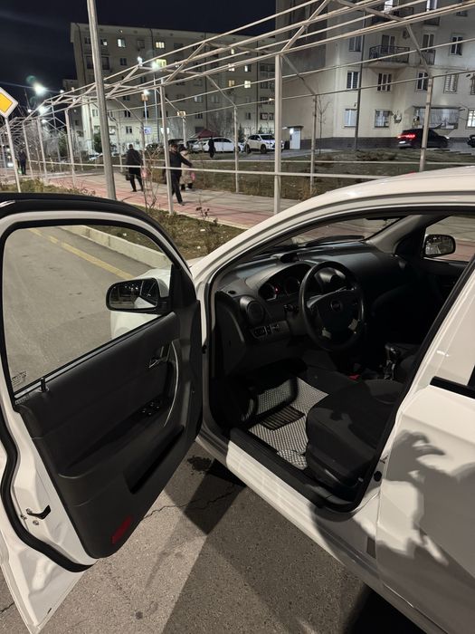 продается nexia 3 2020 год