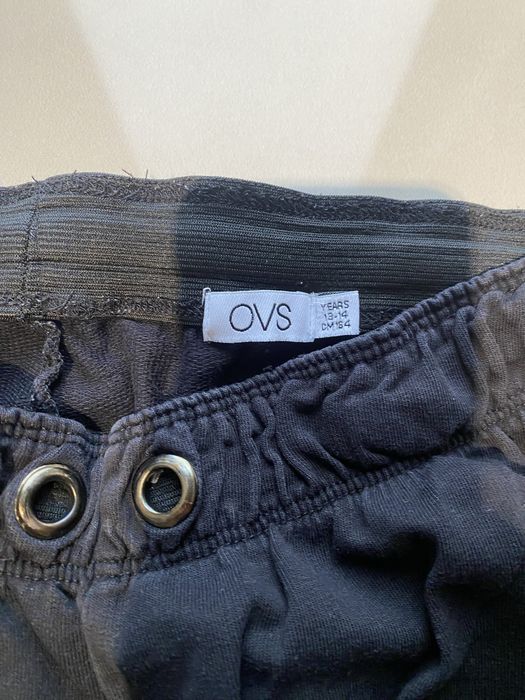 Pantaloni OVS purtati de cateva ori de culoare neagra cu paiete pe mar