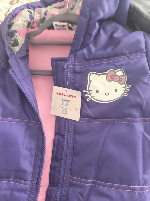 Пролетно яке за момиче