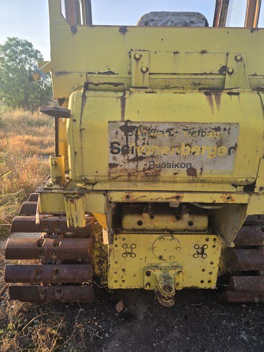 Vand buldozer cu senile