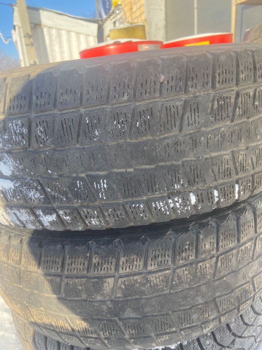 Продам шины 225/65/17