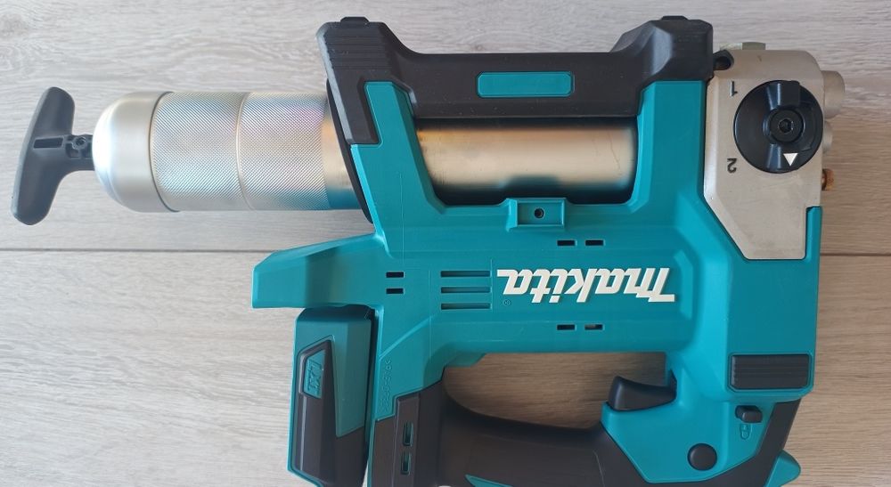 Makita 18V masina gresat
