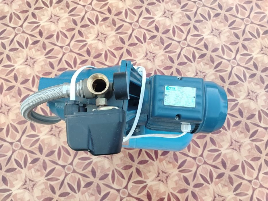 Продам водную помпу Pentax