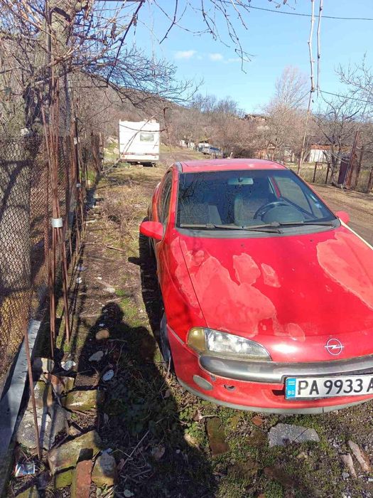 Автомобил Опел Тигра
