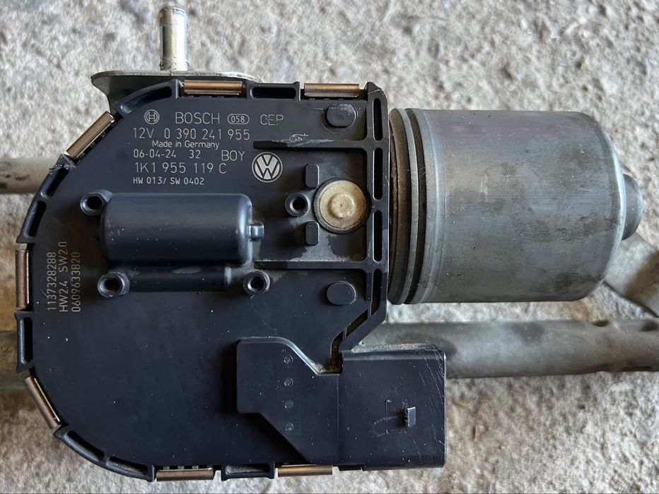 Моторче с механизъм предни чистачки 1К1 955 119C VW Golf 5