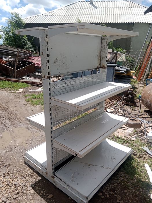 Продам металически шкаф