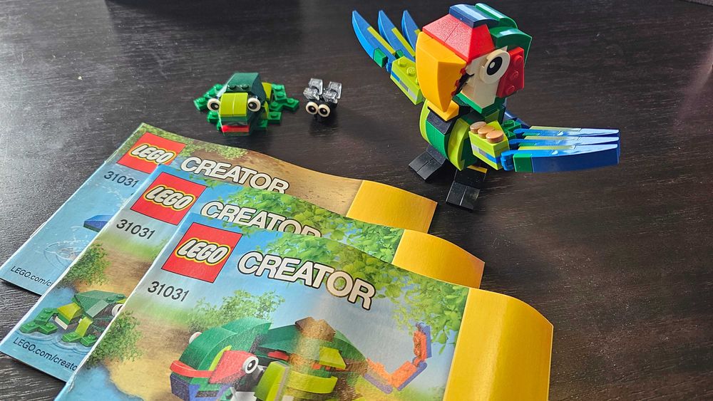 LEGO Creator 3-in-1 Animale din pădurea tropicală 31031