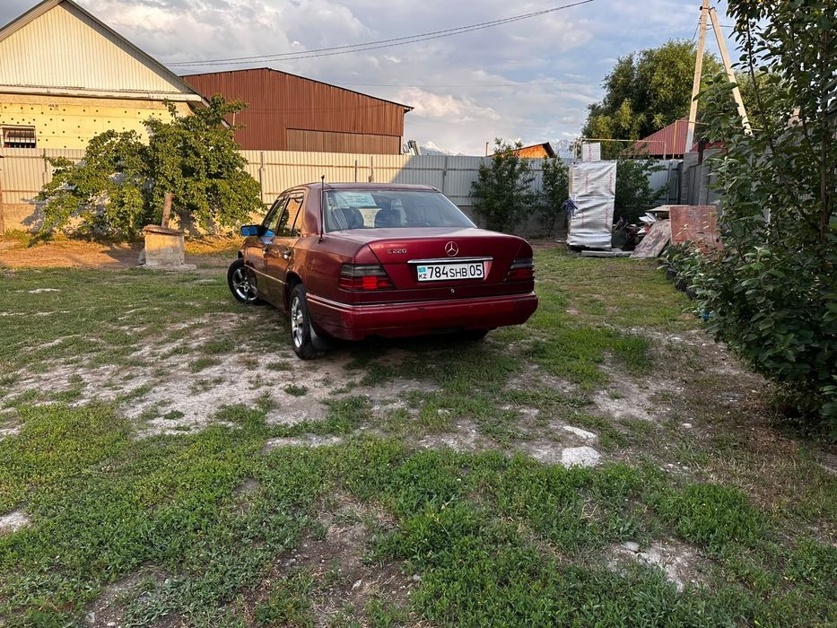 Мерс 124 ешка 2.2 1994
