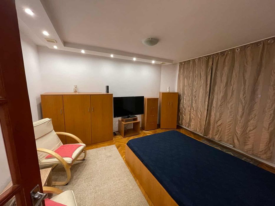 Inchiriez apartament central
