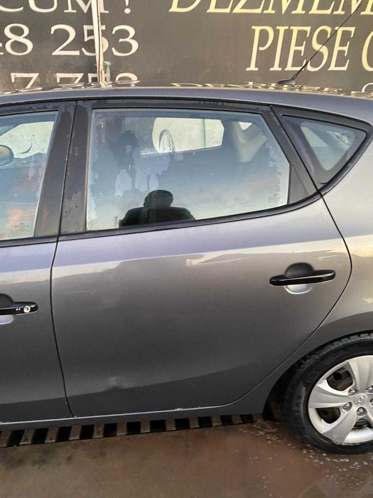 Dezmebrez Hyundai i30 1.6 crdi/bara/capota/trager/far/oglinda/aripa