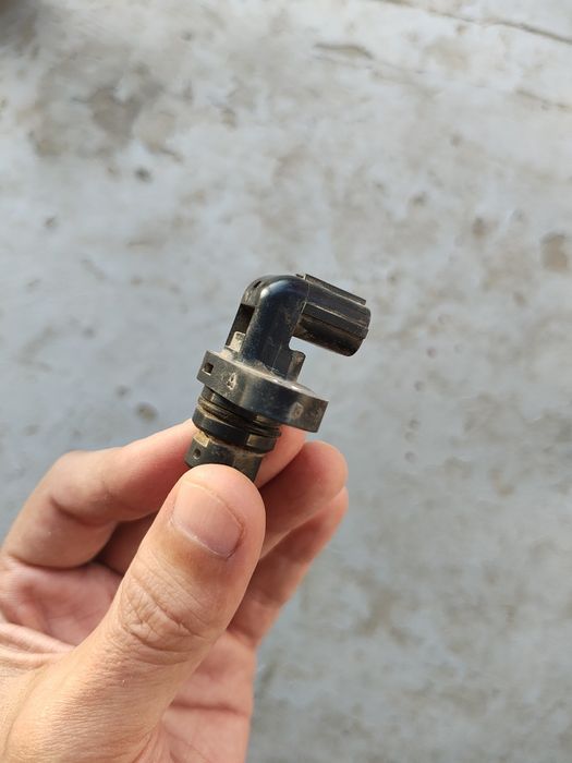 Продам датчик коленвала Mazda 3BL BK 1.6 оригинал