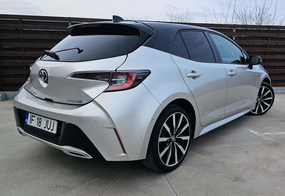 Toyota Corolla 2.0 Hybrid Lounge 184 CP • Full LED •ACC•Camera•Istoric