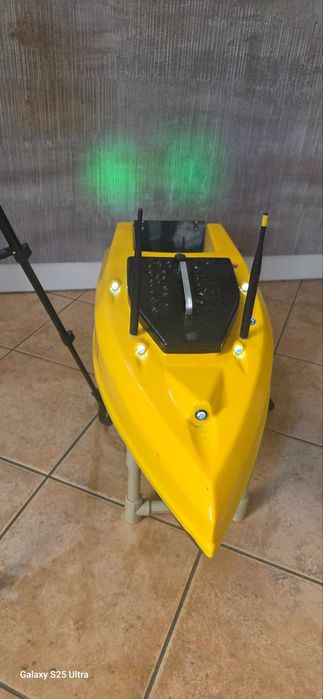 Продавам лодка Охлю-Бохлю GPS Autopilot+Lucky Sonar