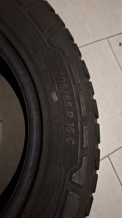 Всесезонна бусова гума Michelin 205 65 16C