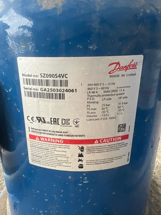 Danfoss SZ090S4VC
380–400 В, 3 фазы, 50 Гц
460 В, 3 ф