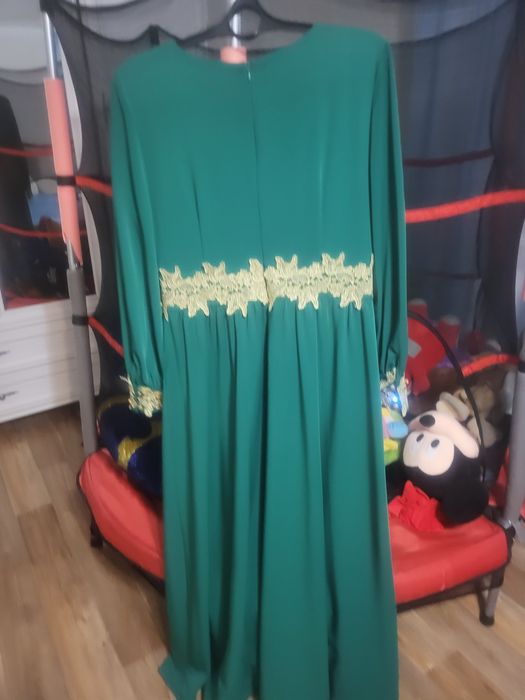 Продам женское поатье