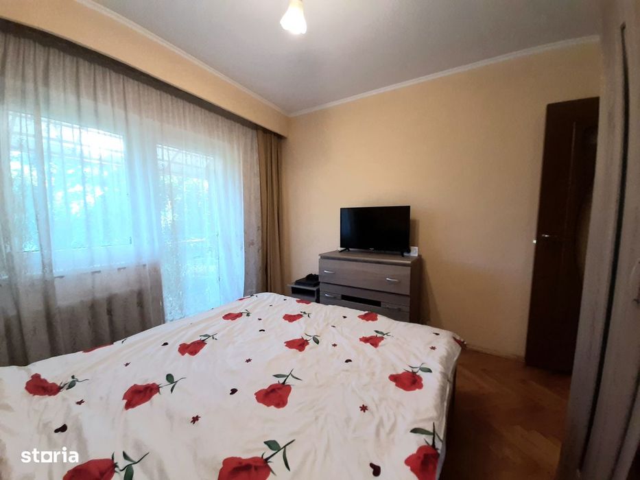 Vand apartament 3 camere, decomandate, Micro 17, Satu Mare