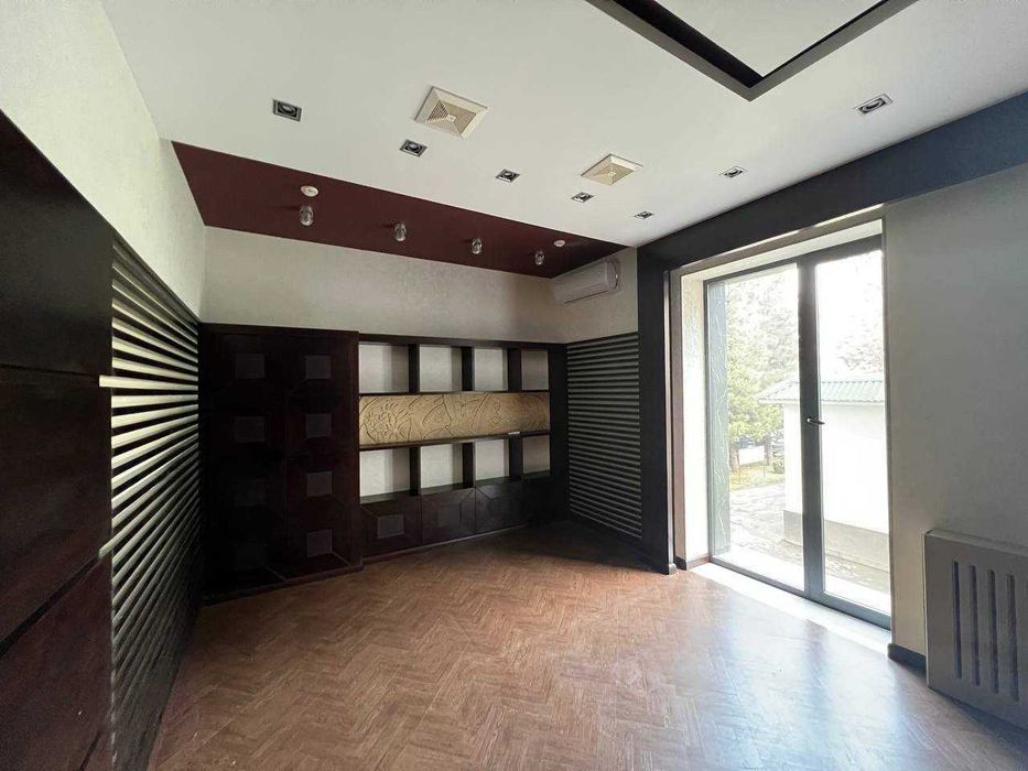 Аренда офис улица Шота Руставели 480м²