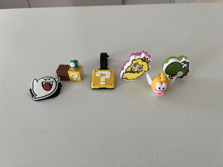 Игрушки из kinder joy mario