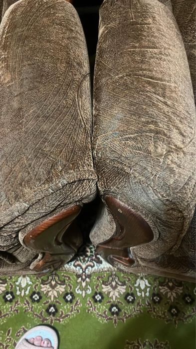 Продается диван и кресло