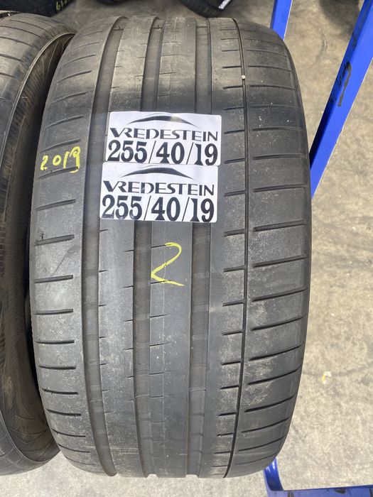 255/40/19 Vredestein Vara
