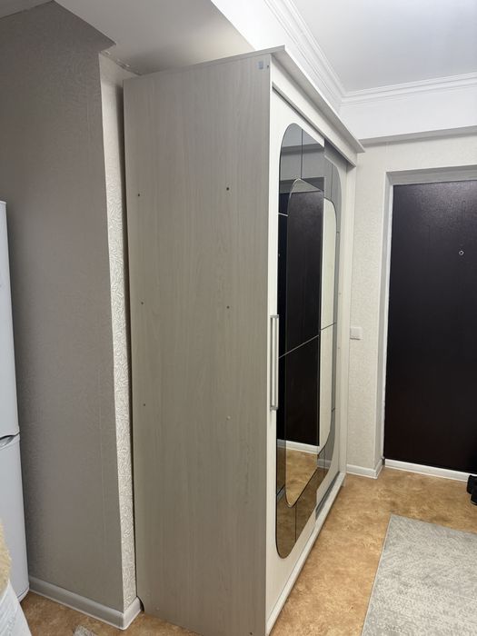 Шкаф купе в отличном состояний