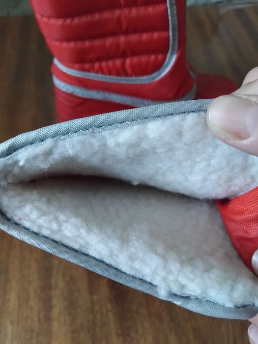 Водоустойчиви нови Clarks,  номер 28.