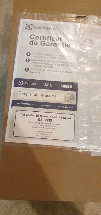 Aparat de călcat vertical cu abur Refine 700 E7HS2-6UG sigilatgarantie