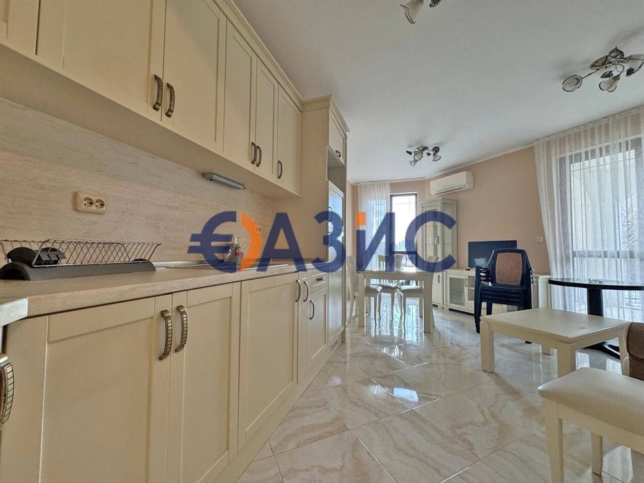 Продава се Двустаен апартамент в Несебър - 68 кв.м за 975 €/кв.м - Снимка #9