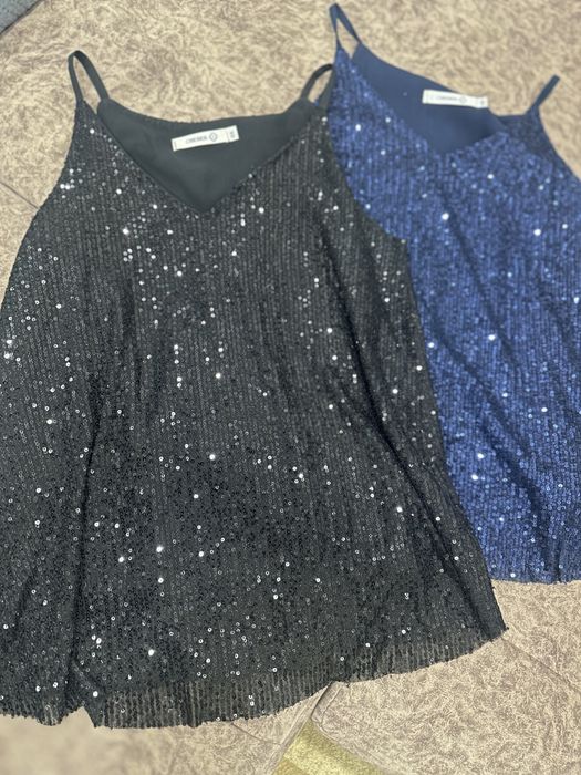 Продам  топ с пайетками