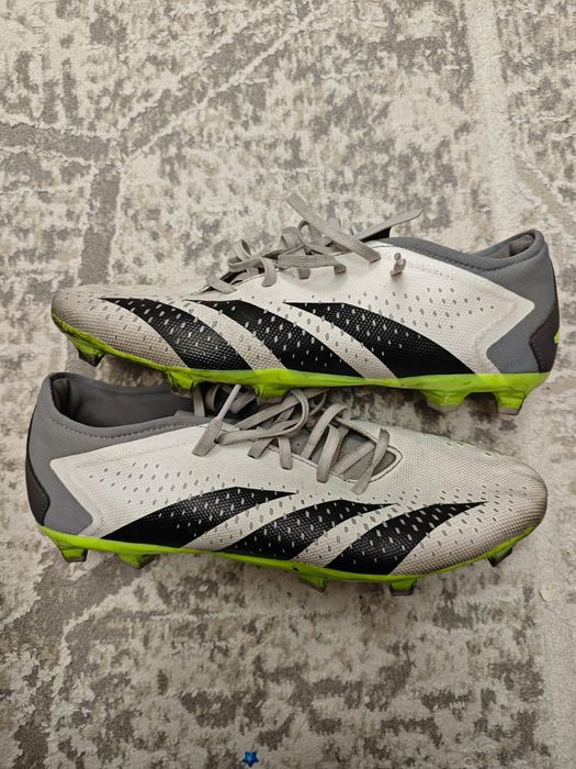 Спортивная обувь