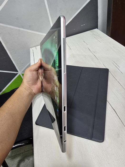 Samsung galaxy book srochna sotiladi