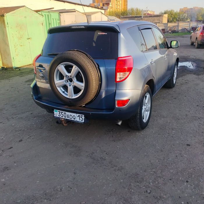 Продам машину Toyota RAV 4