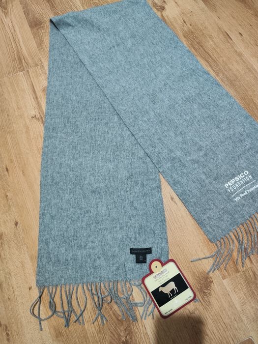 Fular din lână nou