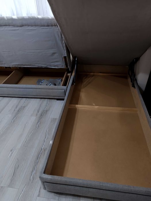 Продавам холова гарнитура с лежанка и легло – 310/200 см