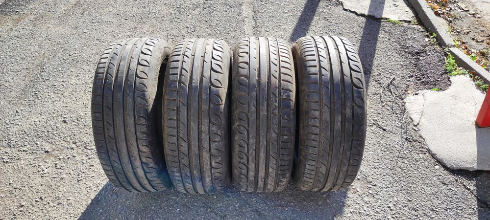 Гуми летни Tigar 215/55/17 - 4 бр